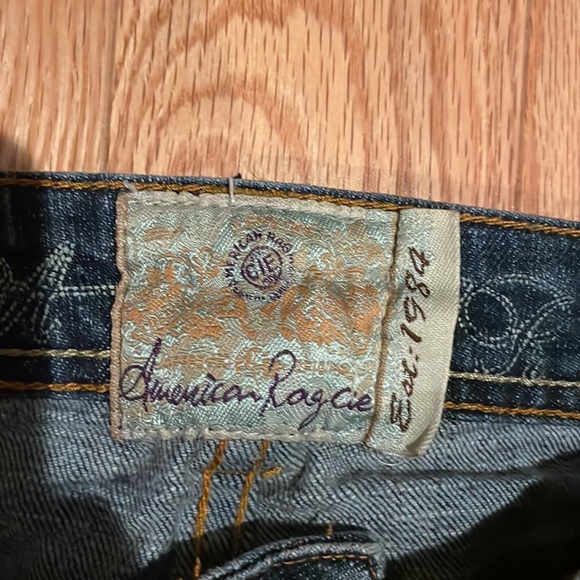 American Rag stretchy and comfy distressed, denim jean shorts size small - Picture 7 of 7